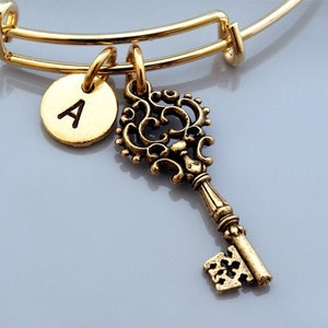 Antique Key bangle, Antique key charm bracelet, Key charm jewelry, Expandable bangle, Personalized bracelet, Charm bangle, Initial bracelet