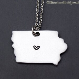 Iowa Halskette, Iowa State Map Charme, Iowa State Silhouette, Fernbeziehung, Halskette für Paare, Halskette für beste Freunde
