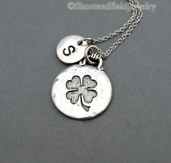 Clover leaf charm deals