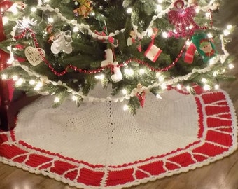 Crochet O Christmas Tree Skirt Pattern: Holiday Decor (PDF Pattern)