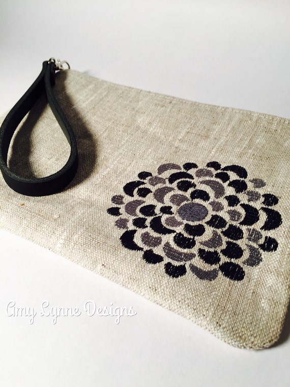 Embroidered Linen Wristlet, Dahlia, Flower Bridesmaid Clutch, Night out clutch, Bridesmaid Wristlet, Wedding Wristlet, Bridesmaid Gift.