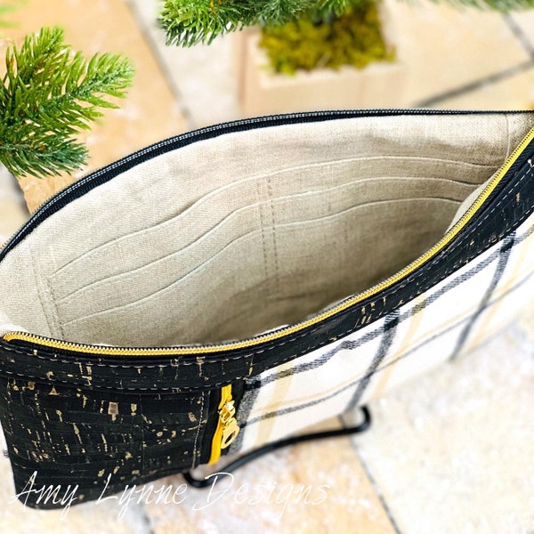 "Das Kreditkarten Add-On für die Zippy Clutch PDF mit Bonus 7 ""# 3 Reißverschluss Vorlage enthalten & Sie benötigen die Zippy Clutch, um dies zu vervollständigen."