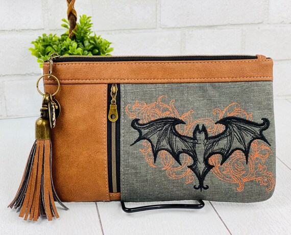 The Zippy Clutch™ PDF Pattern with Video Tutorial, This is NOT a physical item, Pattern does NOT come with Embroidery