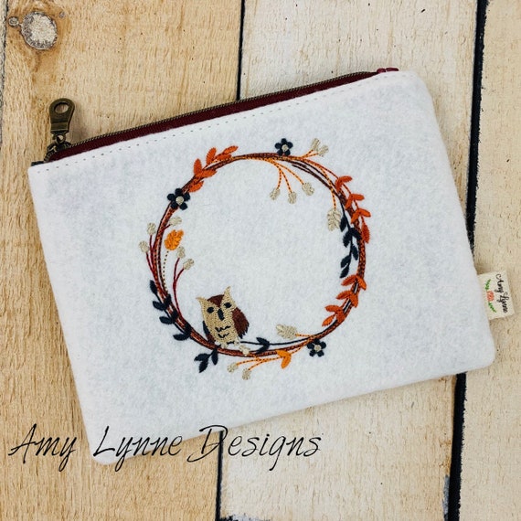 Wool Felt Coin Purse Embroidered with Fall Design, Change Purse Embroidered with Sweet Owl, Mini Wallet, Credit Card Pouch