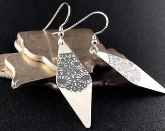 Drop earrings pendant lace engraving silver || Dangle lace pattern earrings silver || Lace engraved Jewel Silver || Lace pendant Silver ||