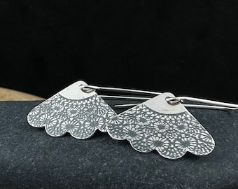 Drop earrings pendant lace engraving silver || Dangle lace pattern earrings silver || Lace engraved Jewel Silver || Lace pendant Silver ||