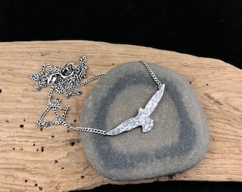 Necklace bird lace engraving silver || Dangle gull lace pattern necklace silver || Lace engraved Jewel Silver ||