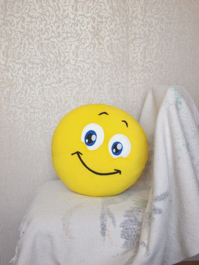 Smile Smiley Face Pilow Emoji Pillow Emoticon 50