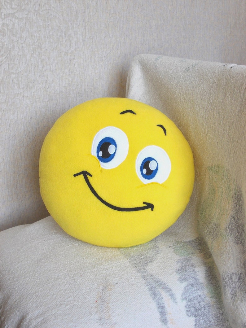 Smile Smiley Face Pilow Emoji Pillow Emoticon Image 0