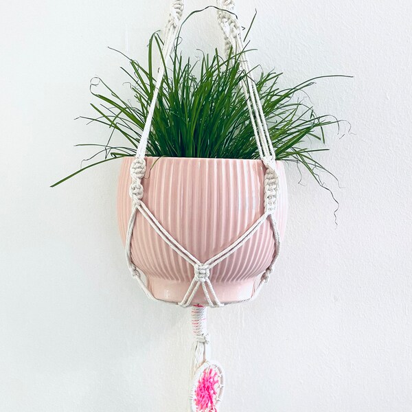 Blumenampel mit Mini Dreamcatcher Natur/pink