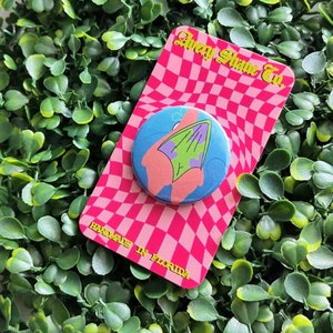 Wedgie Pin, Pinback Button, Jacket Pin, Funny Pin, Jacket Button, Cartoon Pin, Nostalgic, 2000s Nostalgia, Patrick Pin, Backpack Pin, Gift