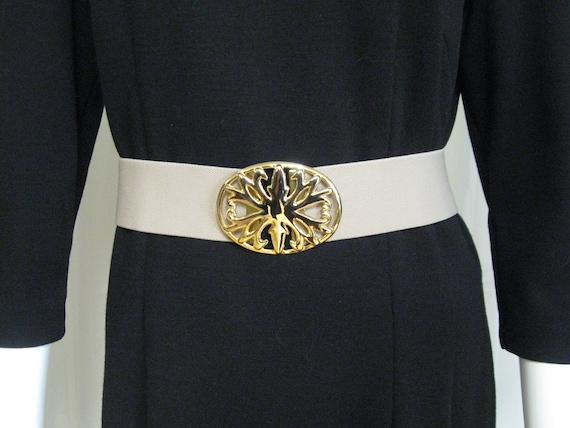 BEIGE STRETCH BELT 1980s Vintage Day Lor Cinch With Big  display picture 3