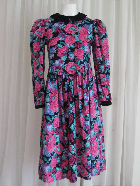 GIRLS FLORAL DRESS 1980s vintage Cary basque waist