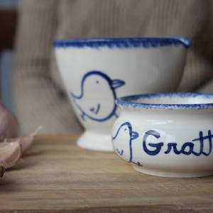 3 in 1 garlic grater easy to use, stop making lots of dishes, use this helful and simple grater in a bowl.Your salad dressing in a minute!.