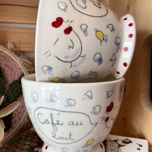 Deux bols à café Poules et poussins avec inscription «café au lait»