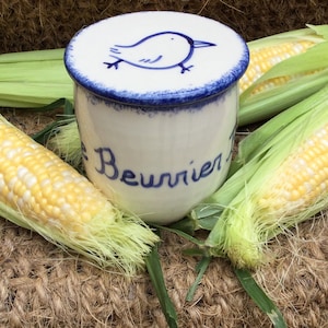 Le Beurrier Breton, avec design peints à la main, oiseau bleu,