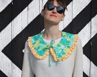 Botanical detachable collar, made with Studio e's Flamingo Beach