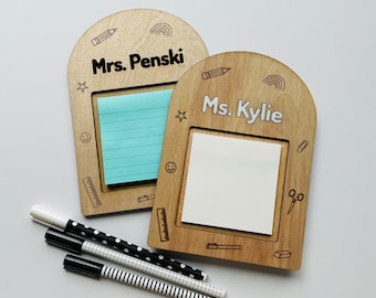 Personalized Sticky Note Holder, 3x3 pad, Acrylic name, Wooden Arch, Stationary Gift, Custom gift, Teacher gift, Desk accessories