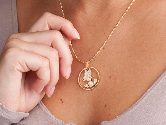 蝶のペンダントとネックレス、モーリシャス 25 ルピー硬貨ハンドカット 