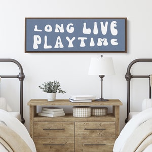 Caprichosa decoración de pared de lienzo 'Larga vida al tiempo de juego' - Arte de la sala de juegos para niños - Decoración del dormitorio - Signo de tiempo de juego para niños - Arte inspirador de la guardería