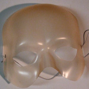 Transparent Unpainted Oversize Half Mask with Elastic Paint Your Own