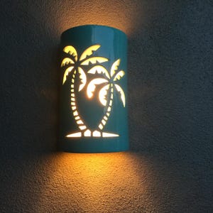 Handmade Ceramic Palm Tree Wall Sconce – Coastal Outdoor Lighting (Wet Rated)