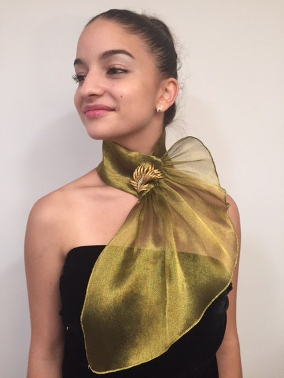 Peacock Neck Piece, Metalic Blend Scarf, Fan Scarf, Mini Scarf, Ruffle Neck Collar, Key Hole Scarf,BlackGold Scarf