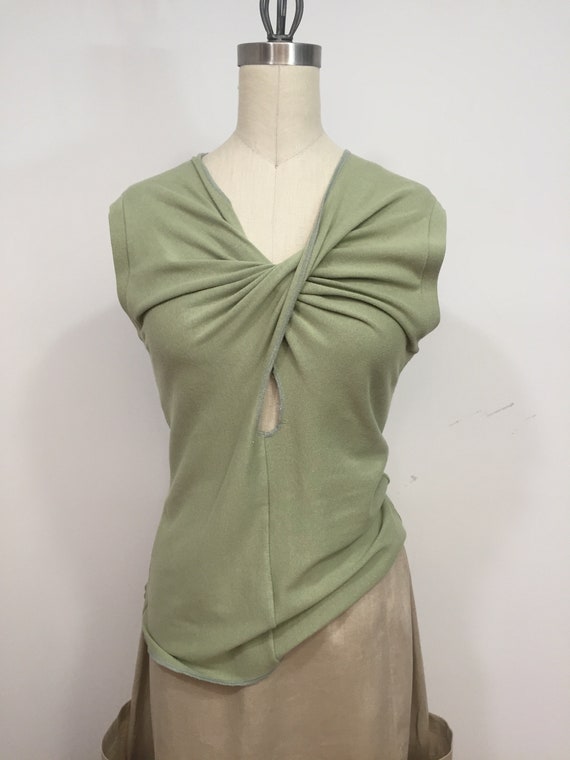 Twist top, knit fabric top, T-shirt, blouse, olive top, sleeveless top, cotton knit fabric, summer top
