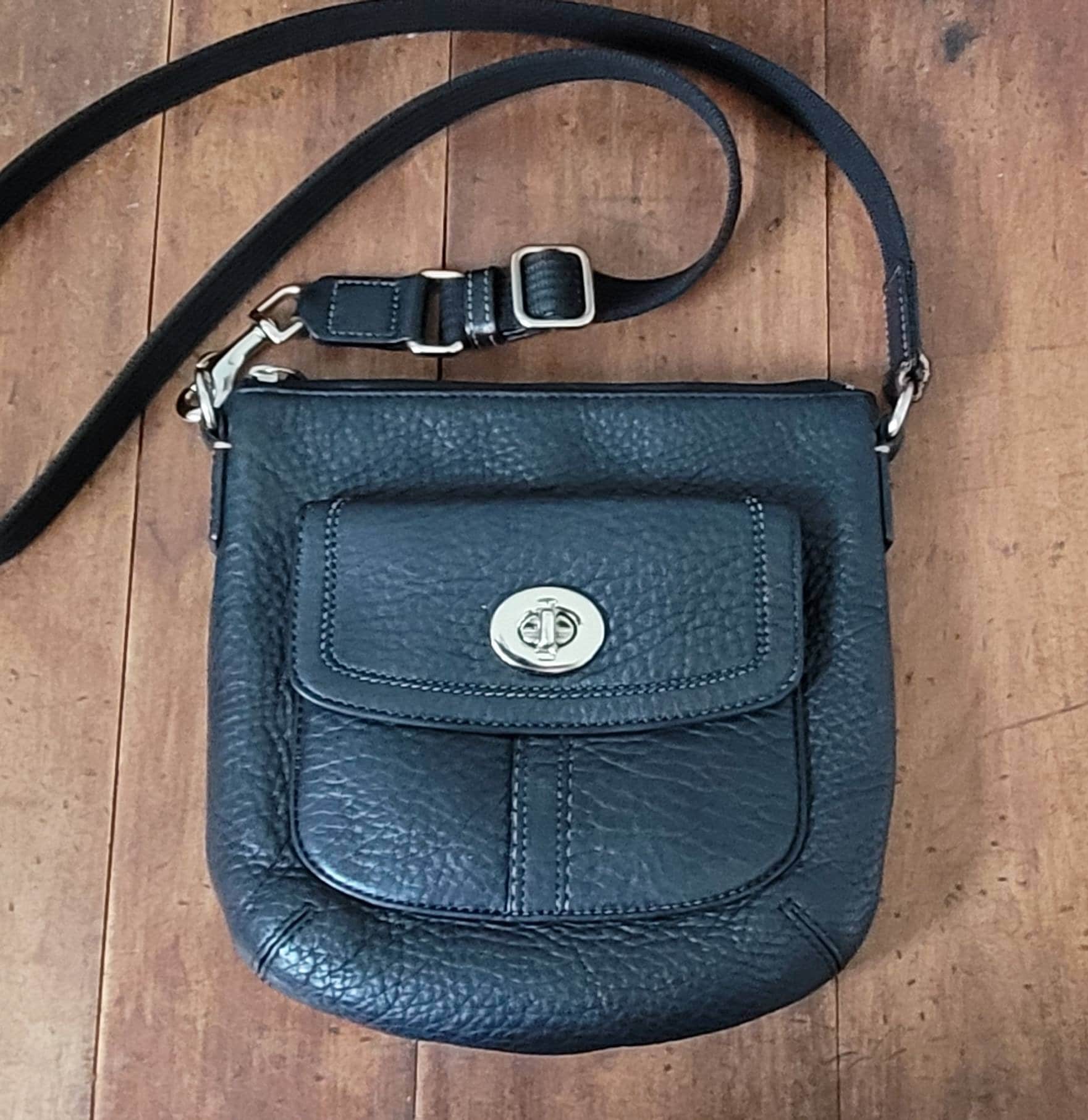 Vintage Coach Leather Crossbody Bag ~ Textured Black