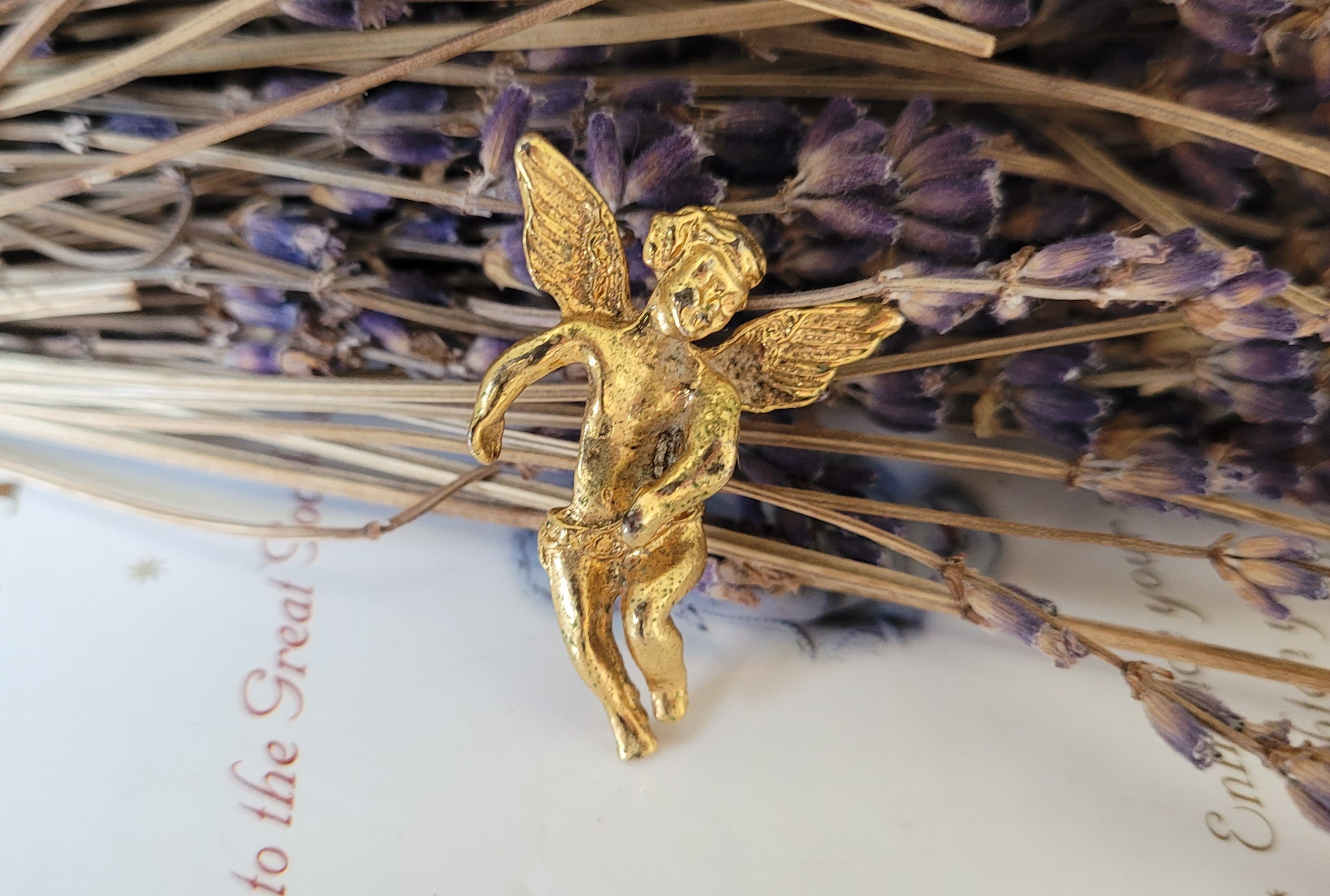 Broche Vintage Chérubins En Résine Et Métal Doré - Bijou Fantaisie Femme Occasion