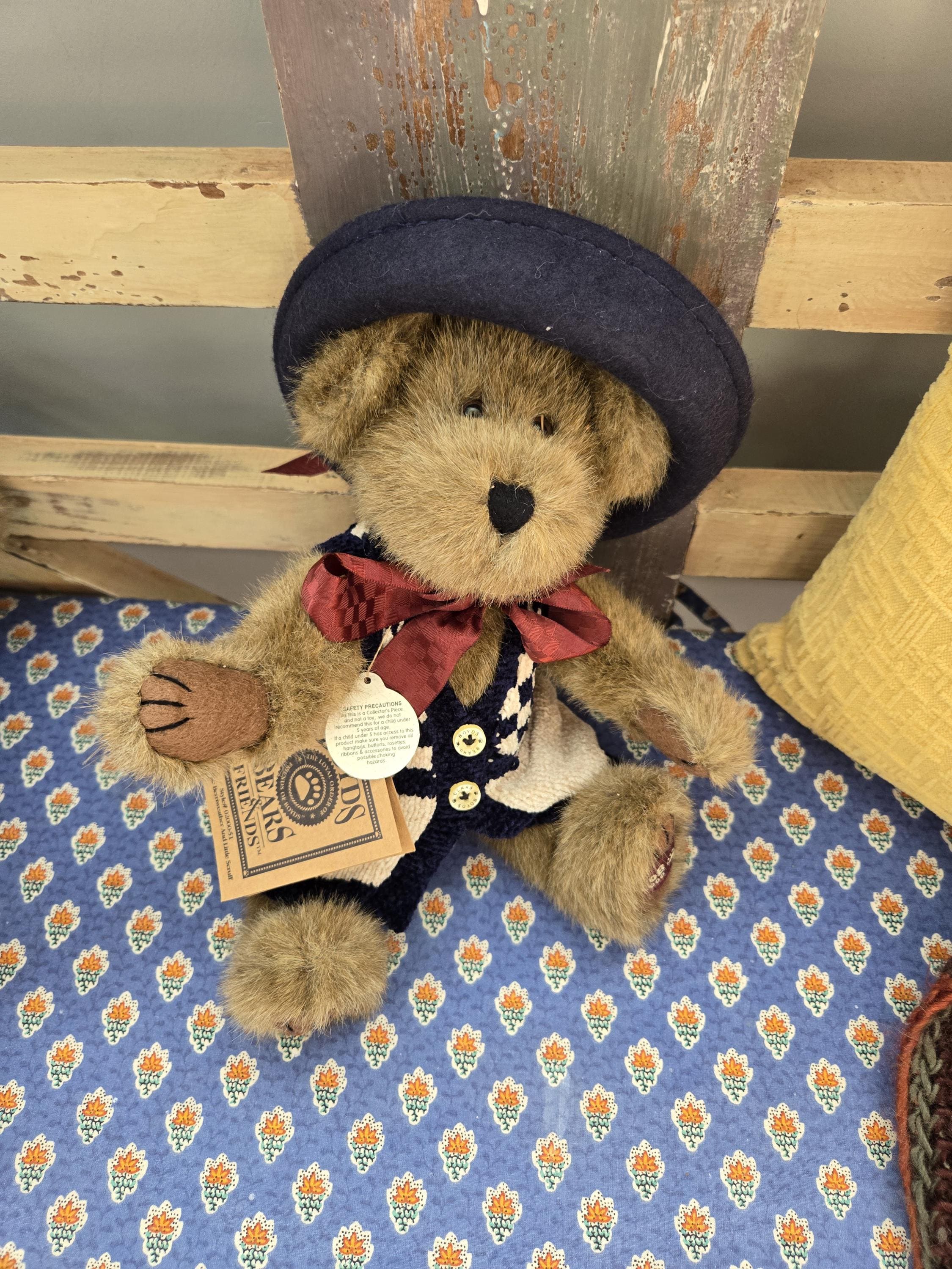 2 Vintage 1998 Boyds Bears ~ Loyal Order of Friends Collectible