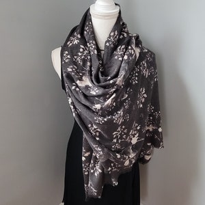 Vintage Grey Long Scarf or Shawl Oriental Print Fringed Edges