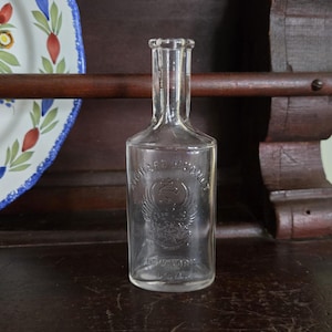 Antique Medicine Bottle Richard Hudnut Benzoine  Glass Embossed Eagle Signia 1920s