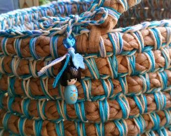 Panier souple kokeshi beige et bleu