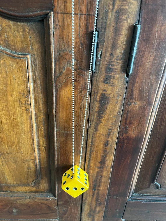 Vintage bakelite 1 1/2 inch dice on 30 inch chain… - image 2
