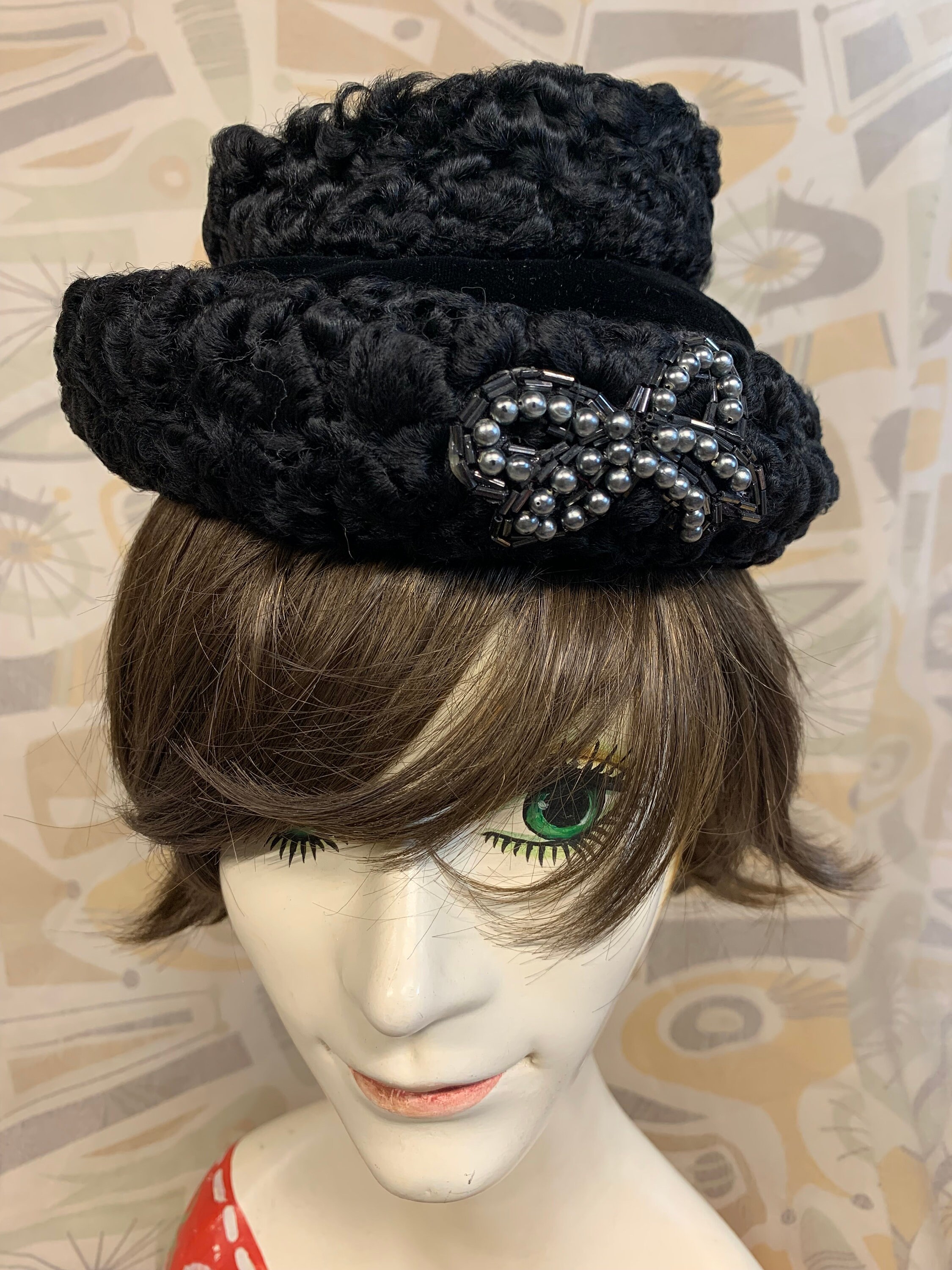 セブンイレブン 冬ギフト 2025 Black Curly Lamb Vintage Set of Clutch Hat and Muff Lamson's 帽子