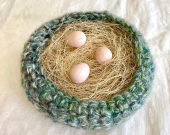 Crochet Bird Nest with Speckled Eggs: Wool Yarn, Sisal Filling, eco-friendly gift