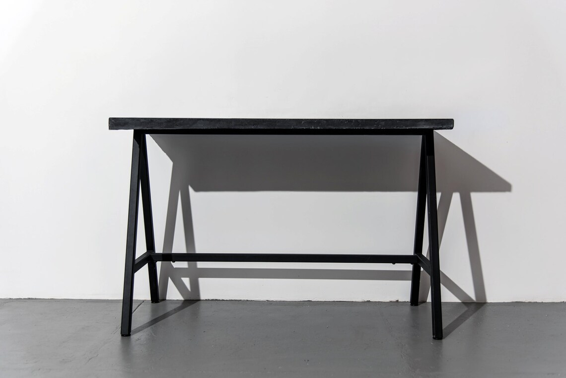 Modern Concrete Desk / Computer Desk Minimal. Minimalist Desk - Etsy