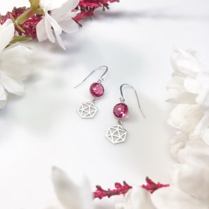 Silver Fuchsia Red D20 Earrings • Silver Dice Earrings • Red D20 Earrings. Dangle Earrings • Dungeons and Dragons Earrings • Dungeon Master