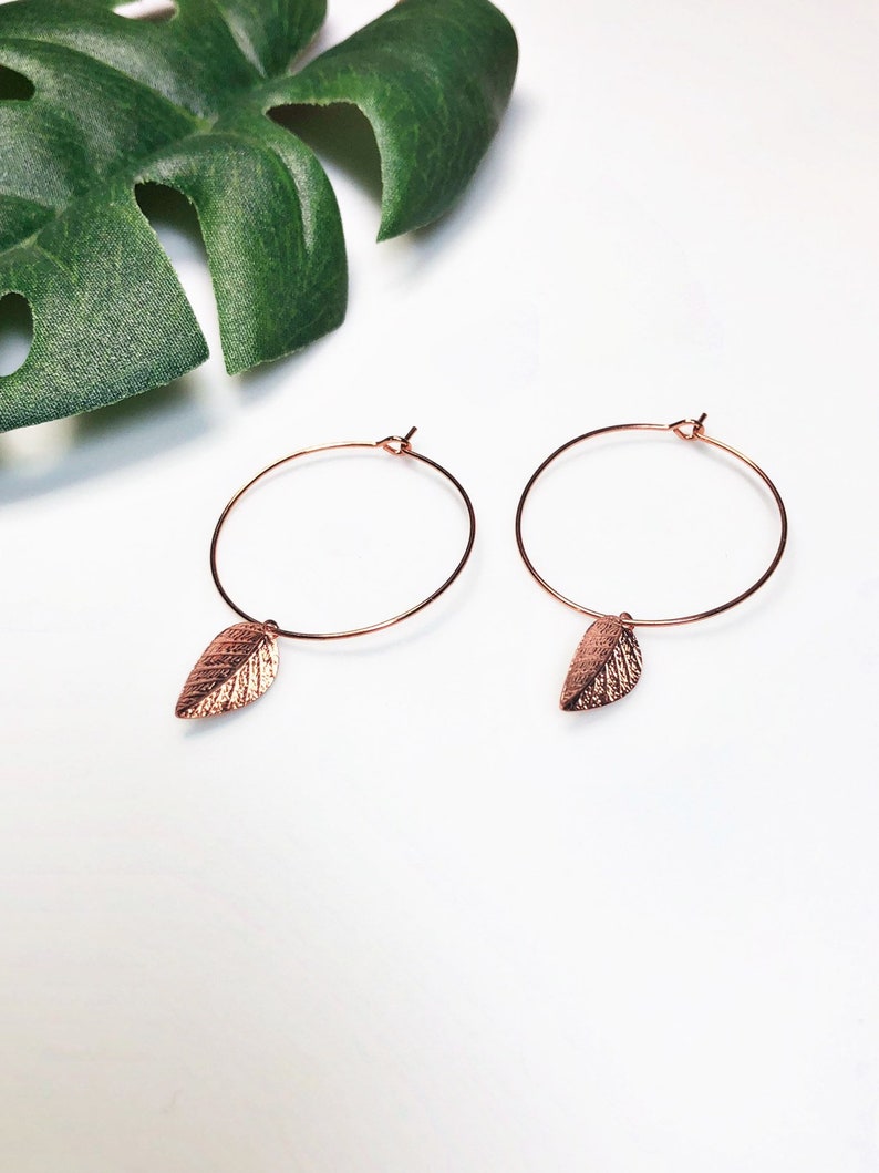 GG4144 Leafy Vine-inspired Pearl Hoop Earrings