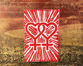 Impresión artística con el símbolo de Venus doble en forma de corazón rojo • Arte WLW • Arte lésbico • Arte queer • Impresión en bloque • Serie Queer Divinity
