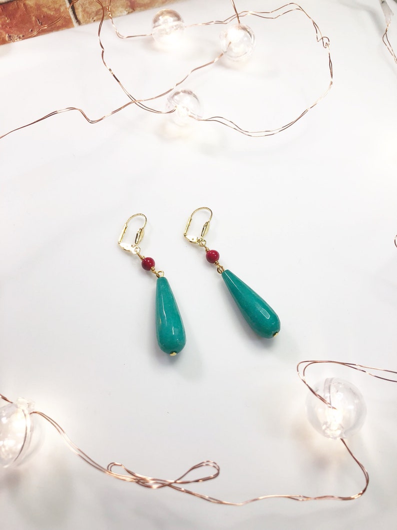 Howl/'s Green Jade /& Red Drop Earrings \u2022 Gold Lever Back Earrings \u2022 Howl/'s Moving Castle Inspired \u2022 Cosplay Earrings \u2022 Studio Ghibli