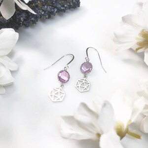 Silver Lavender D20 Earrings • Silver Dice Earrings • Pink D20 Earrings. Dangle Earrings • Dungeons and Dragons Earrings • Dungeon Master