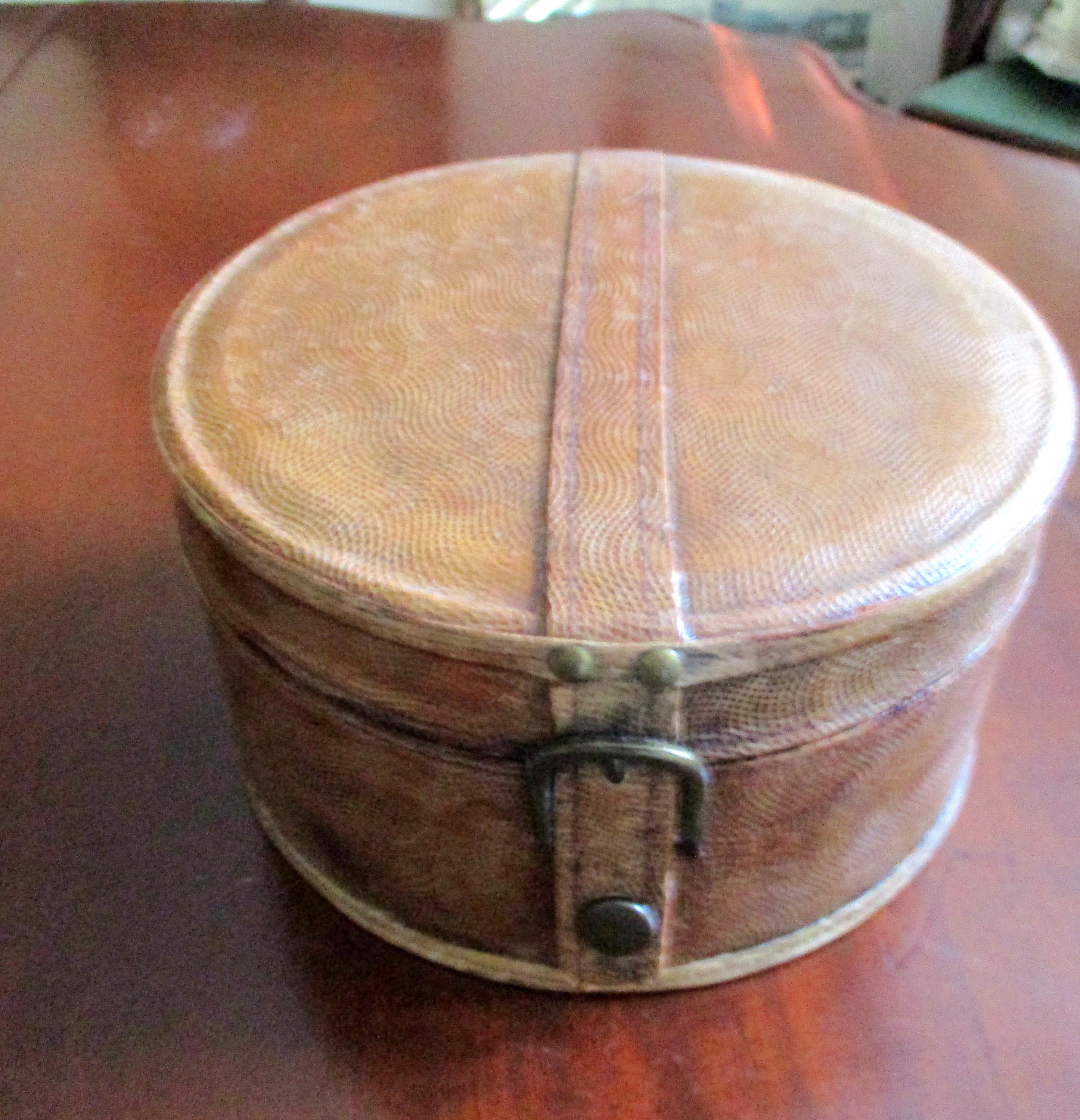 Collar Box Victorian Leather Cuff Collar Box Travel Case Home Décor