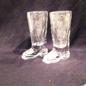Circleware Kickback Sculpted Cowboy Boot Glass Shot Glasses 1.5 Ounces Set of 2 Molded Clear Glass Beautiful Design