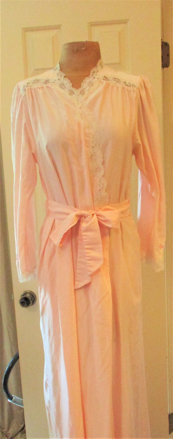 Judith Ritter for Barbizon Boutique Pink Robe Lace