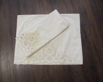 Vintage Linen Pillowcases Pair Richelieu Cutwork Embroidery Floral Scalloped Edge Heirloom Linens Standard Size