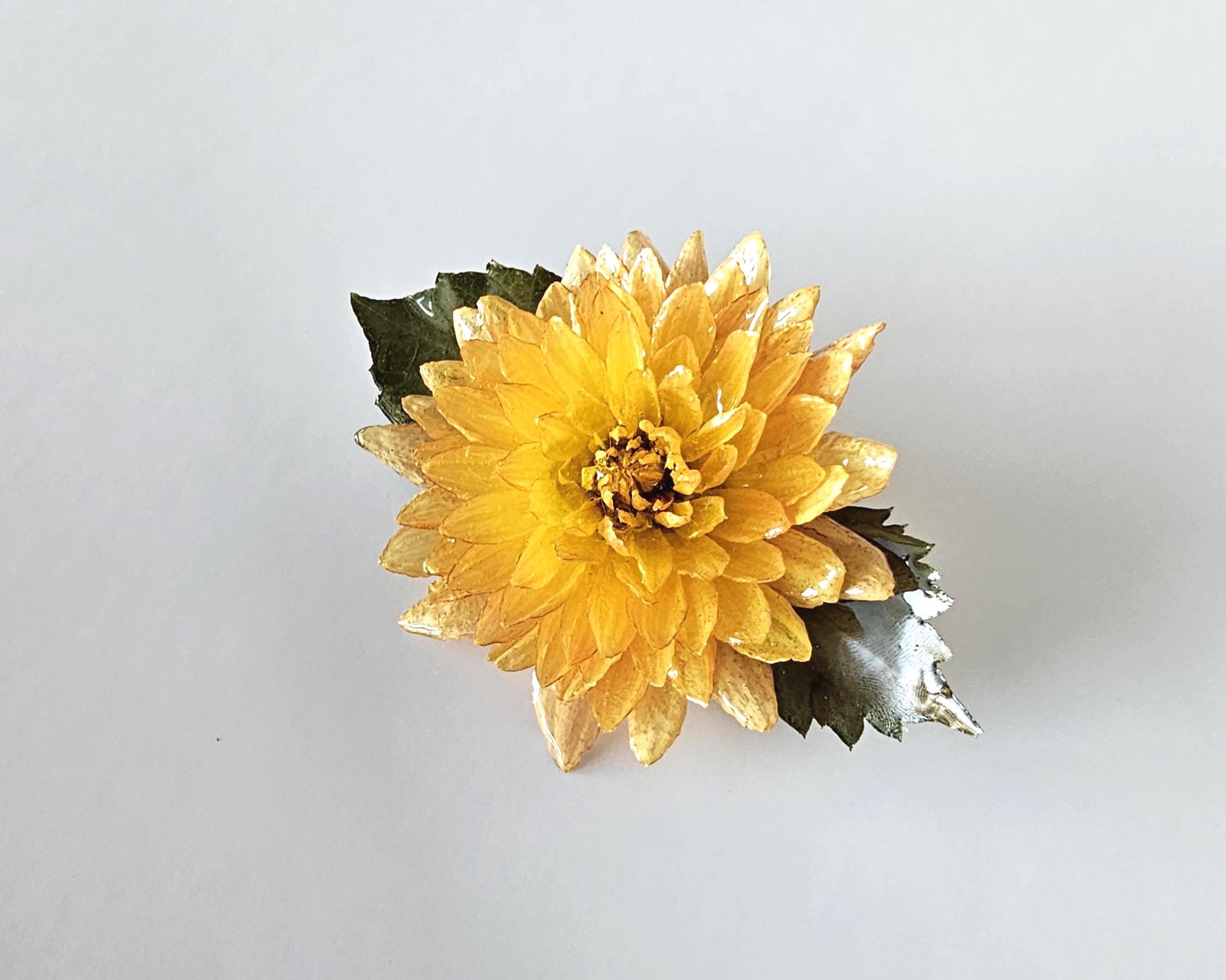 Big Dimensional Yellow Daffodils Dahlia Tiki Ti Swizzle Luau  display picture 1