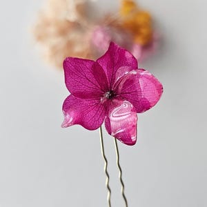 Resin-Coated Hydrangea Flower Hairpin: Bridal Hair Clip