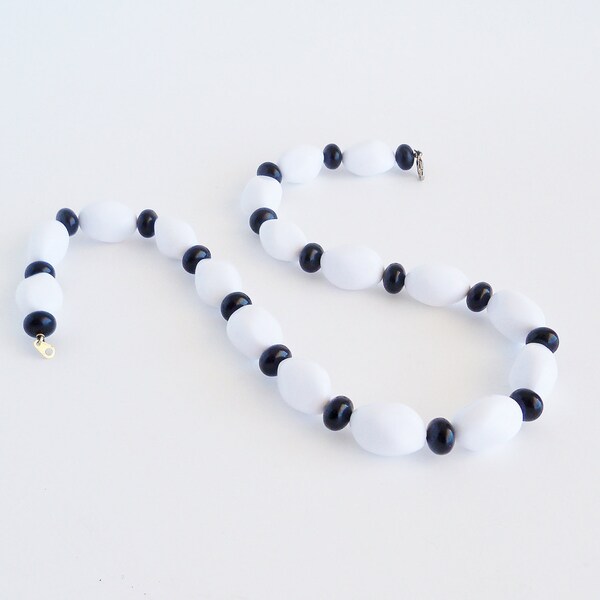 Bold Black and White Bead Necklace